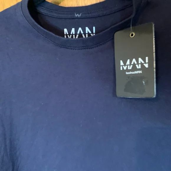 BoohooMAN t-shirt 2004 - Picture 2 of 5